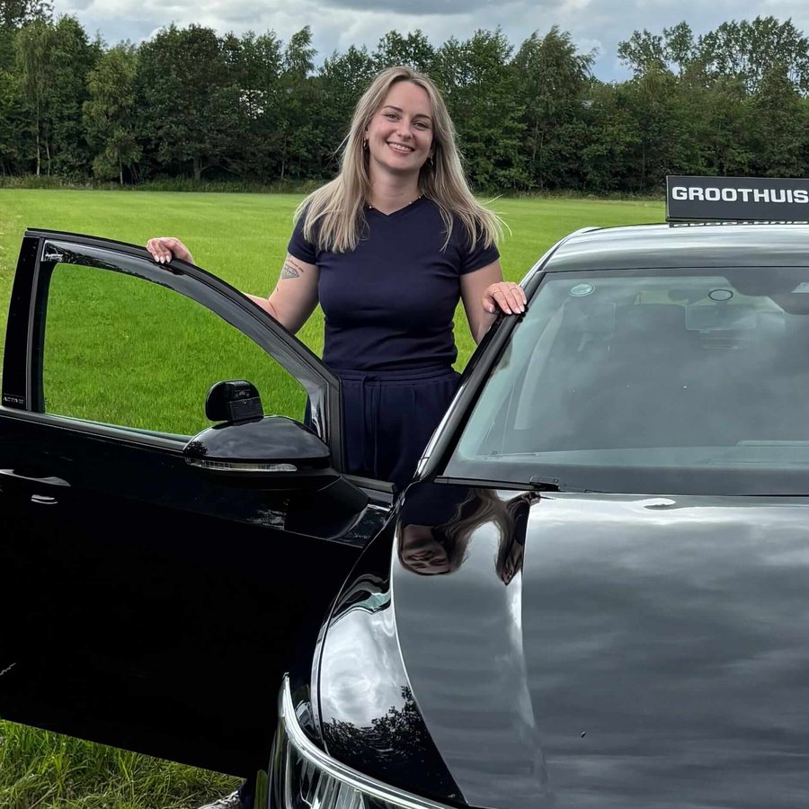 Manuela Groothuis, eigenaar en instructeur bij Rijschool Groothuis